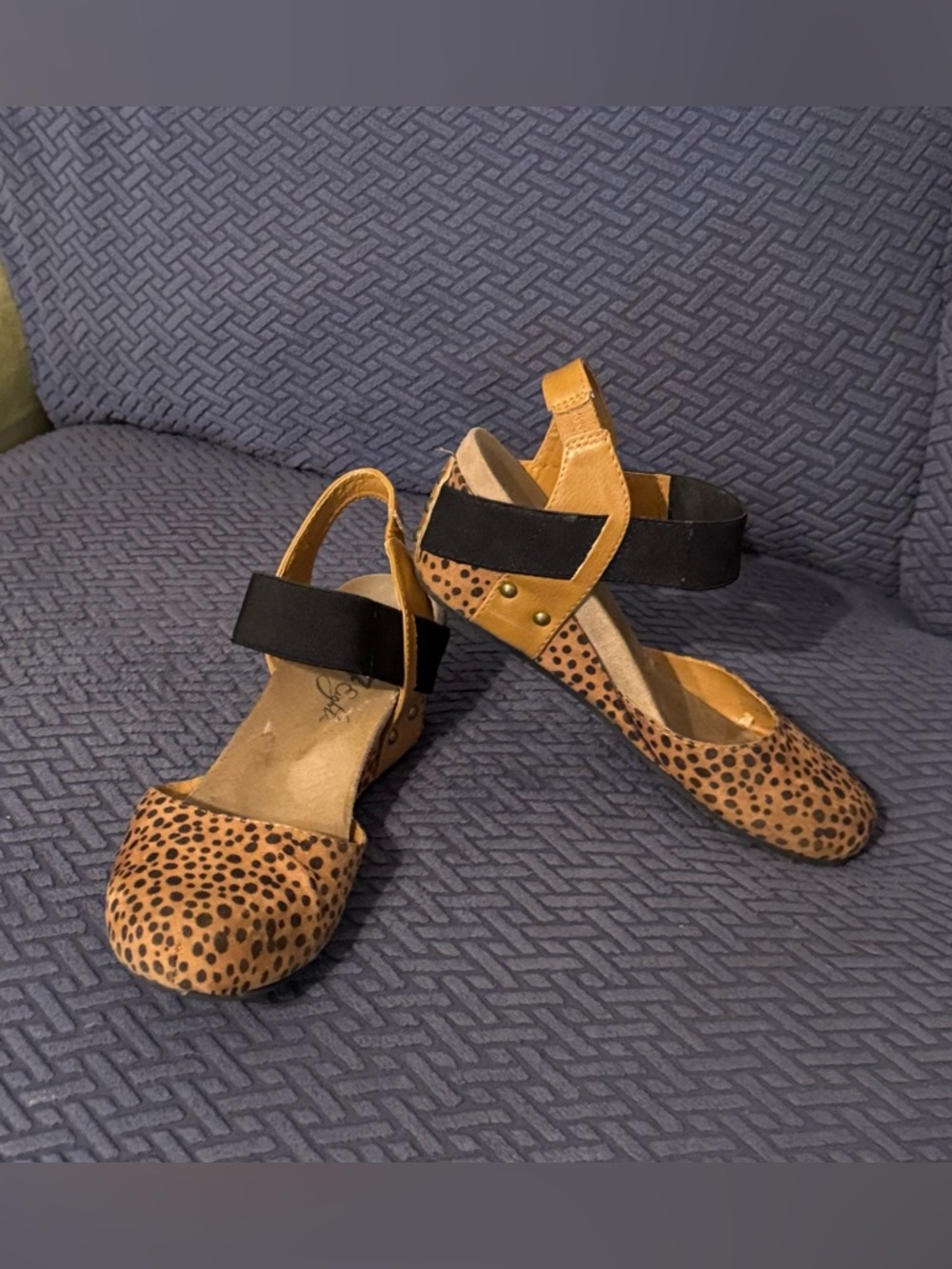 Women’s Leopard Print Wedge Flats with Elastic Ankle Strap